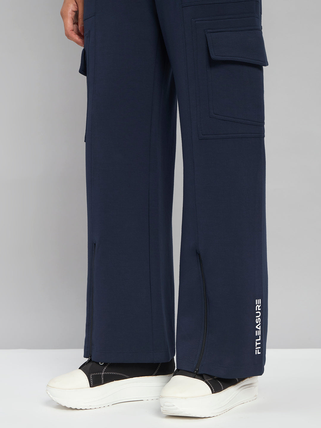 Voyager Utility Cargo Pants