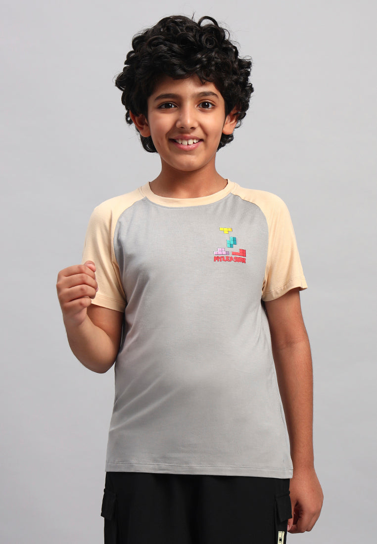 RetroPlay Unisex Raglan Tee